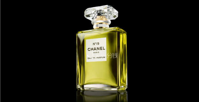 Chanel No°19