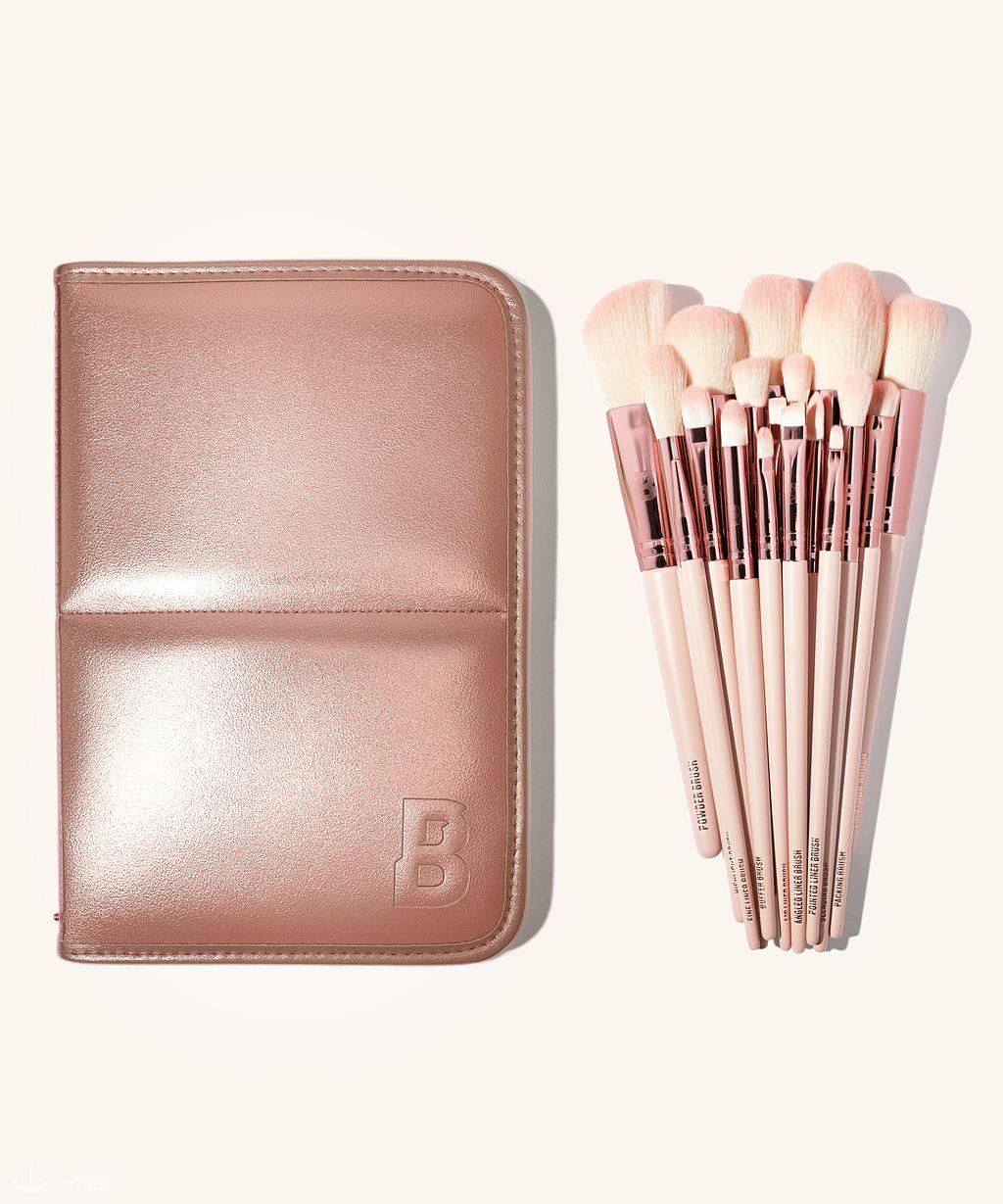 Rose Glow 18 Piece Brush Set With Brush Stand