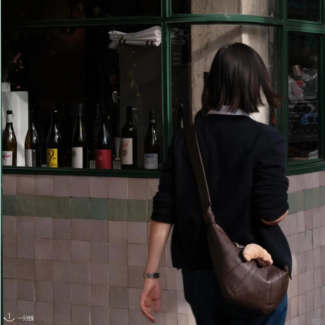 Croissant 棕色皮革中号包