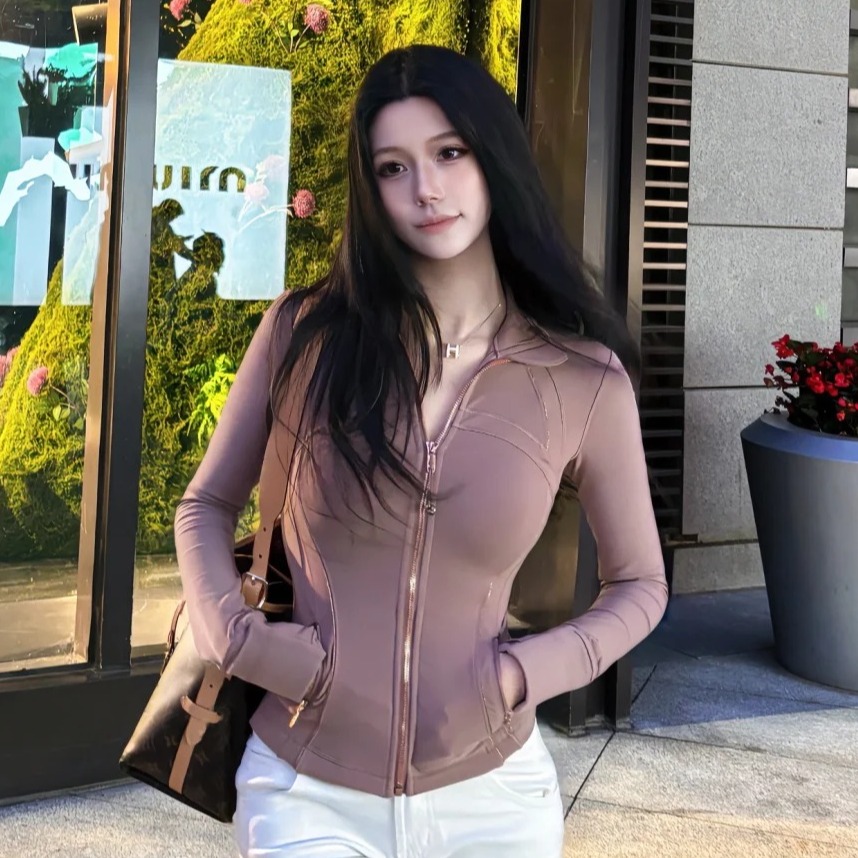 Define Nulu 连帽夹克