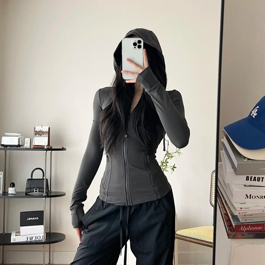 Define Nulu 连帽夹克