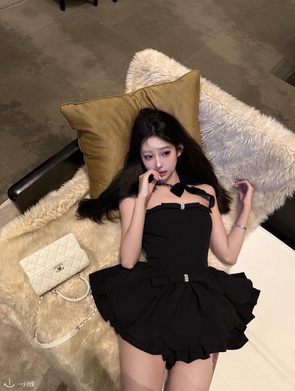 蝴蝶结塔夫绸迷你连衣裙