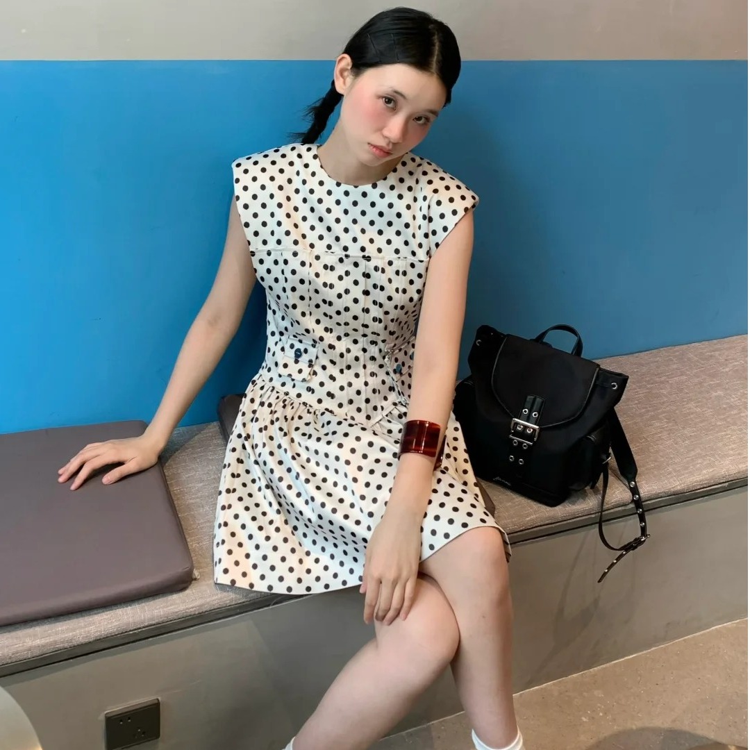 波点缎面迷你连衣裙