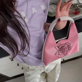 花卉图案手提包