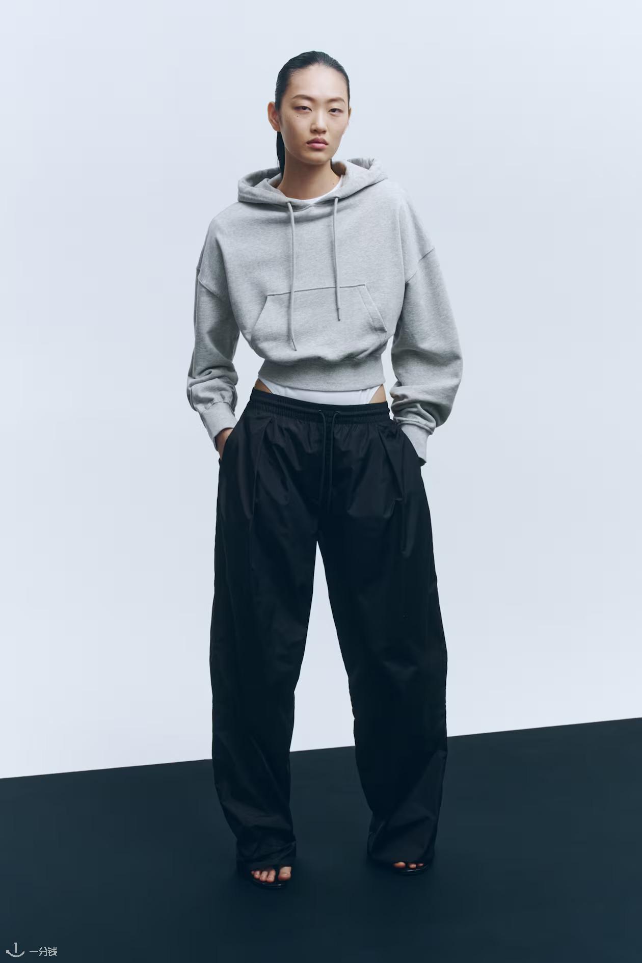 H&M x WARDROBE.NYC 联名卫衣