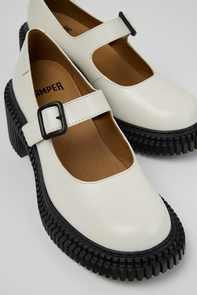 Pix London Mocassins en cuir blancs Pour femme.
