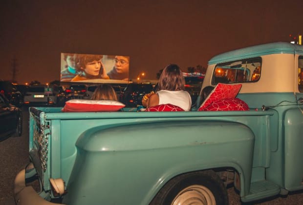 Autocine Madrid 礼品套票 Madrid来了！欧洲最大汽车影院，带你体验复古露天观影的独特浪漫