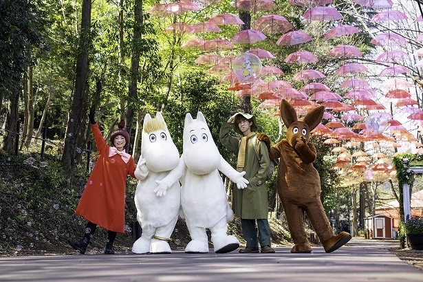 ムーミン谷とアンブレラ2026、埼玉飯能で開催！傘のアートと花火を楽しもう