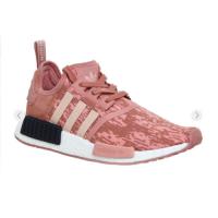 Adidas粉色跑鞋