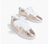 金色酷似puma