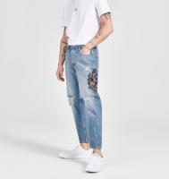 刺绣牛仔裤