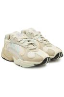 adidas老爹鞋 >>