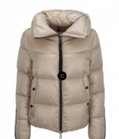 MONCLER外套