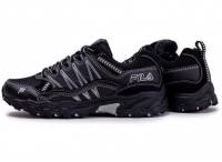 fila 黑色运动鞋>>