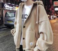 连帽纽扣外套