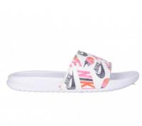 NIKE白色拖鞋
