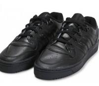 Adidas滑板鞋
