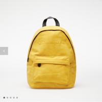 明黄色背包 >>