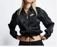 Nike黑色短夹克 >>