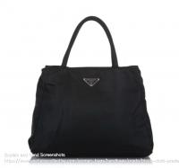 Prada tote包