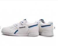 Reebok蓝白运动鞋 >>