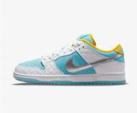 FTC x Nike SB Dunk Low >>