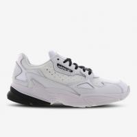 Adidas白色运动鞋 >>