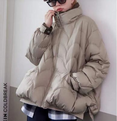 米色A字版棉服