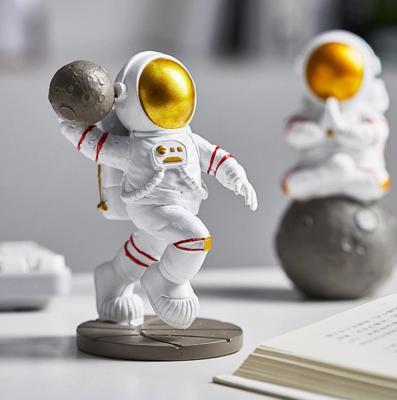 小宇宙人摆件