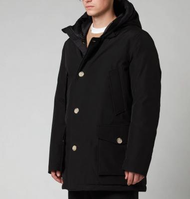 黑色Arctic派克羽绒服