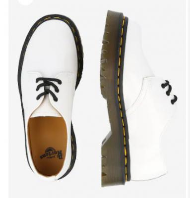 Dr. Martens白色皮鞋