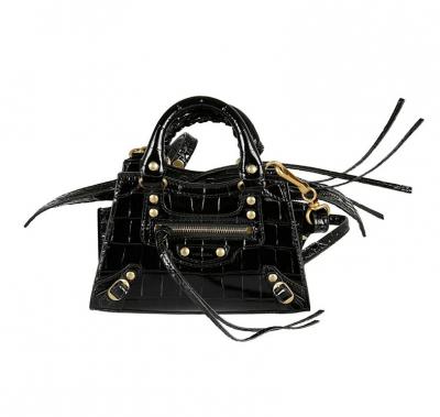 Balenciaga漆皮机车包