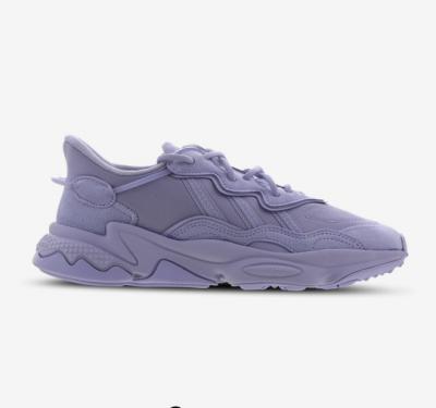 紫色adidas Ozweego