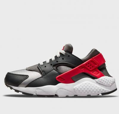 Nike华莱士