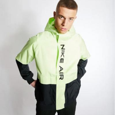 Nike Air冲锋衣