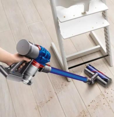 Dyson V7