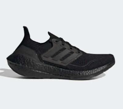 黑色ULTRABOOST 21