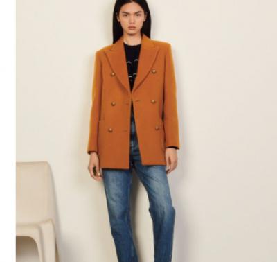 南瓜色西装外套