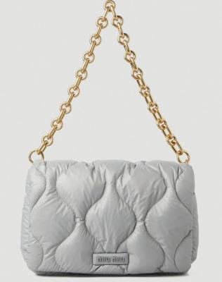 MiuMiu灰色枕头包