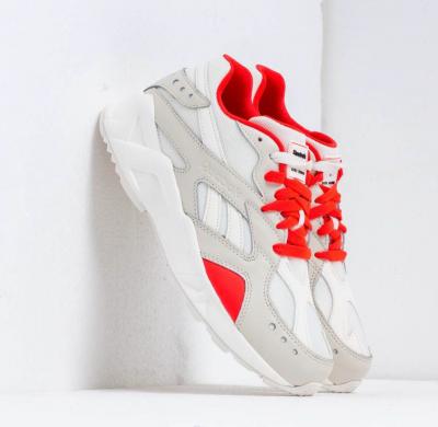 REEBOK休闲鞋