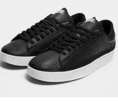 Nike黑色Blazer
