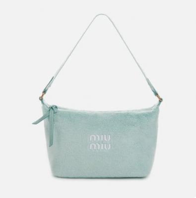 MiuMiu毛毛包