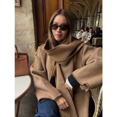 Toteme女款Camel驼色刺绣围巾大衣