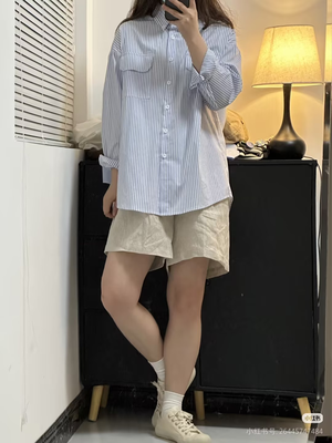 蓝白条纹衬衫