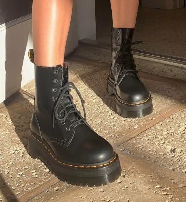 Dr Martens马丁鞋