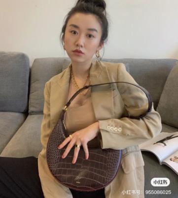 Carly包
