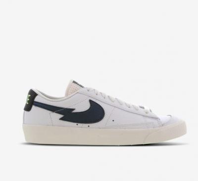 Nike黑白Blazer