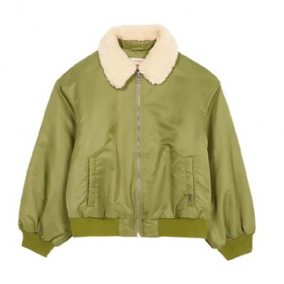 levi's绿色飞行员夹克