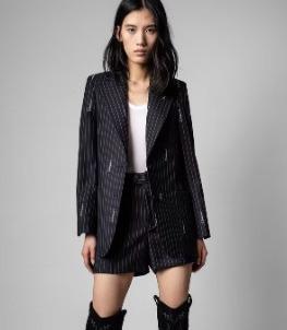 条纹西服