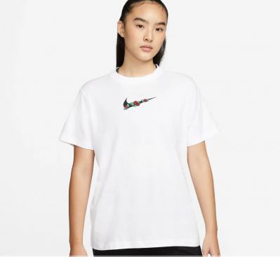 Nike白色T恤